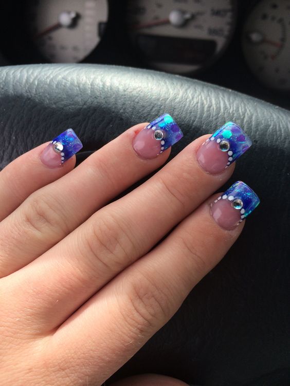 You'll Want To Try These 22 Pretty Solar Nails