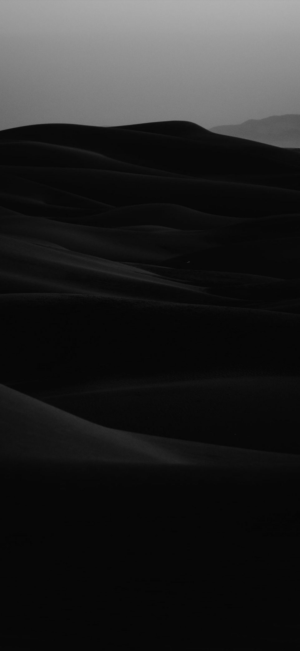 black wallpapers for iPhone